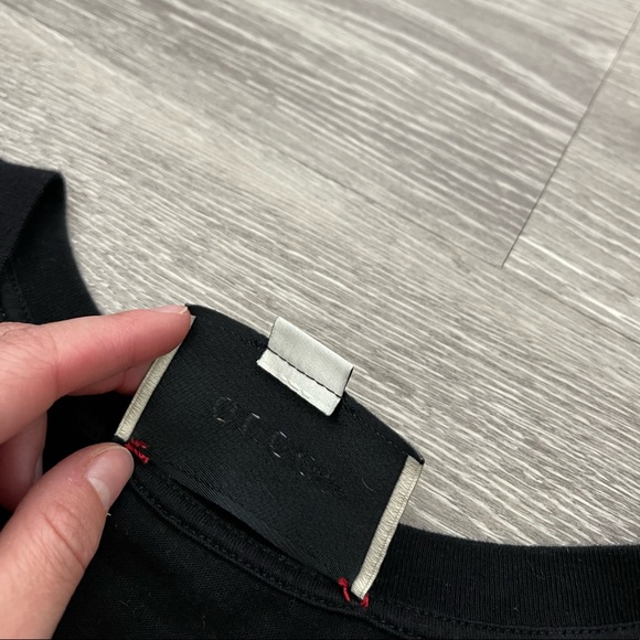 Authentic Gucci T-Shirt with Interlocking G - Picture 2 of 3